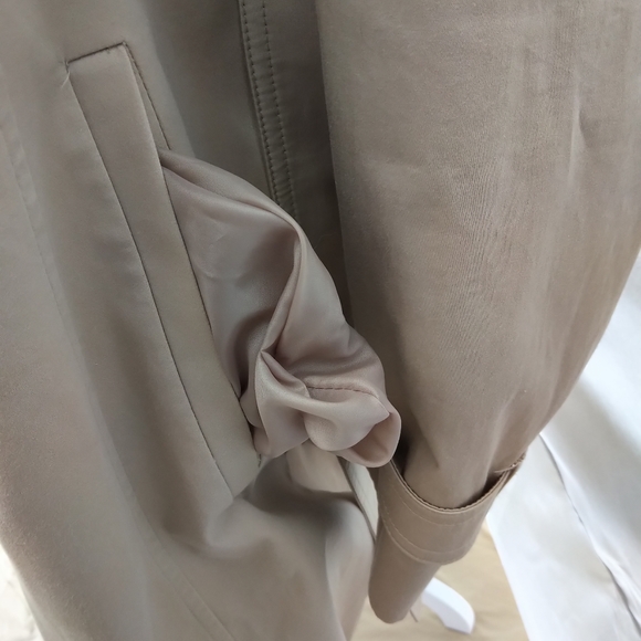 Esprit Size 12 Tan Trench *has spots* - Picture 5 of 16